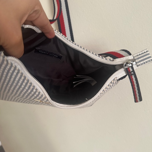 Tommy Hilfiger Kids' Seersucker Crossbody Bag - Picture 7 of 16